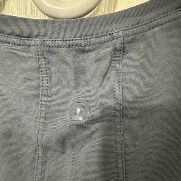 Lululemon Cropped Tank - Picture 3 of 4